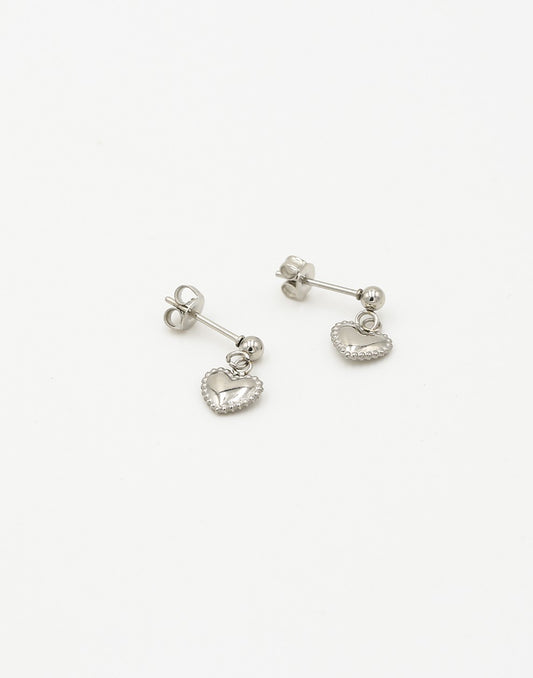 oorknopjes hartje zilverkleurig