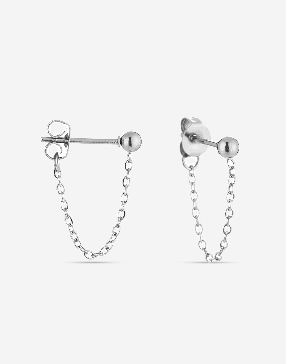 zilverkleurigen oorknopjes met chain