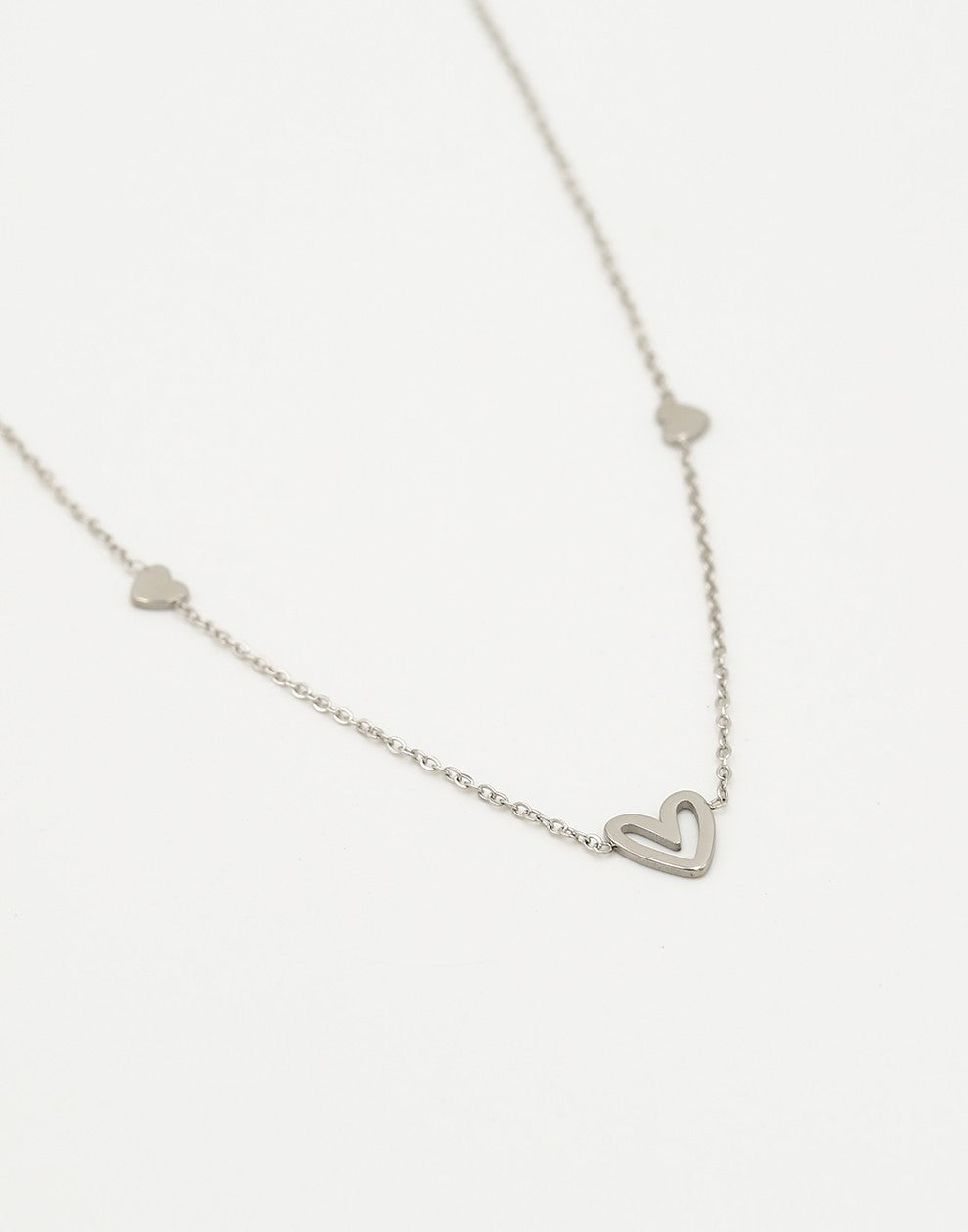 Ketting speels hartje zilverkleurig