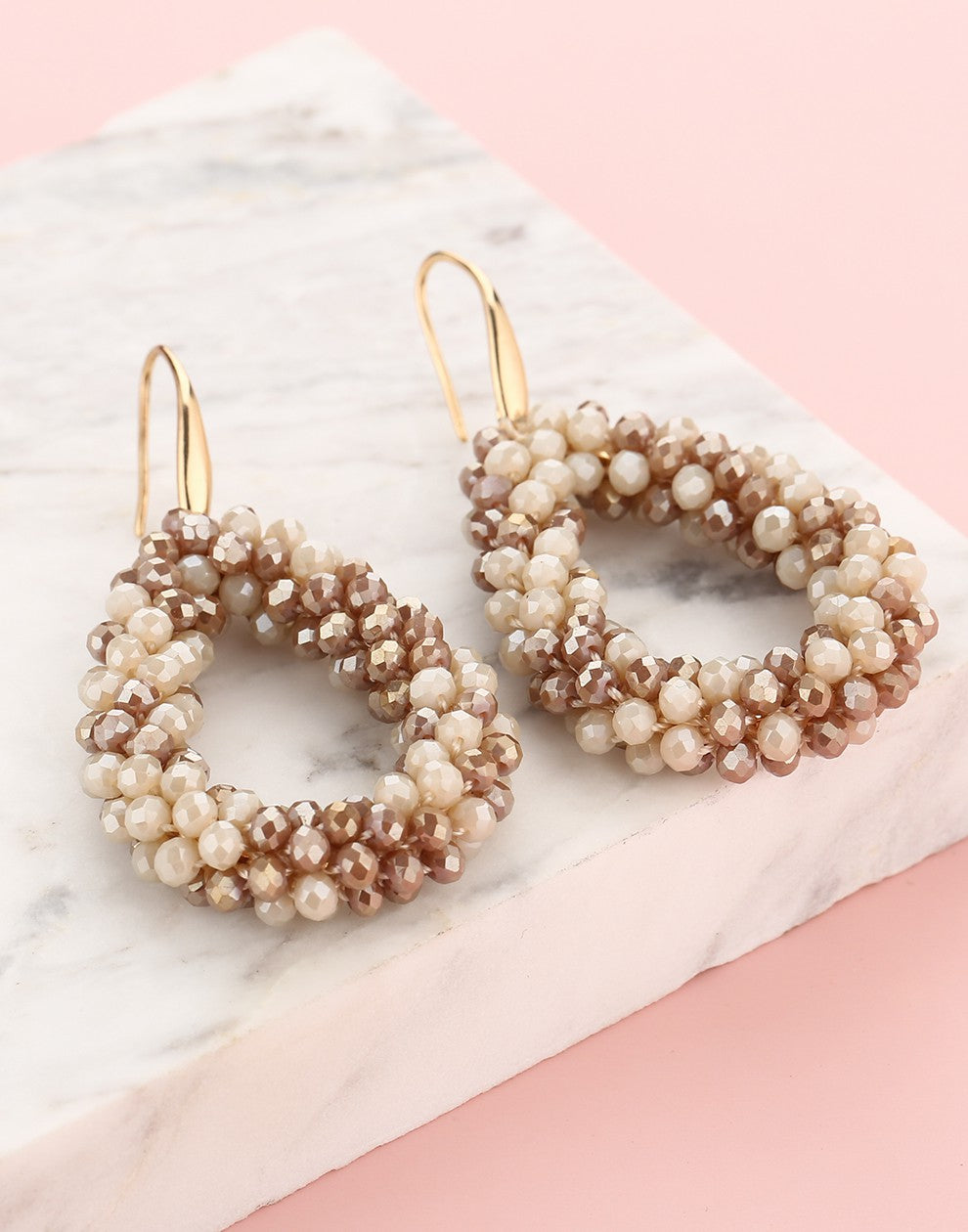 Druppel oorbellen beige mix