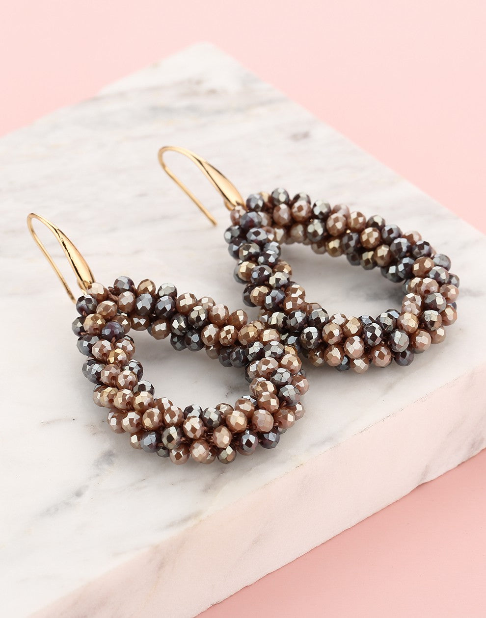 Druppel oorbellen khaki