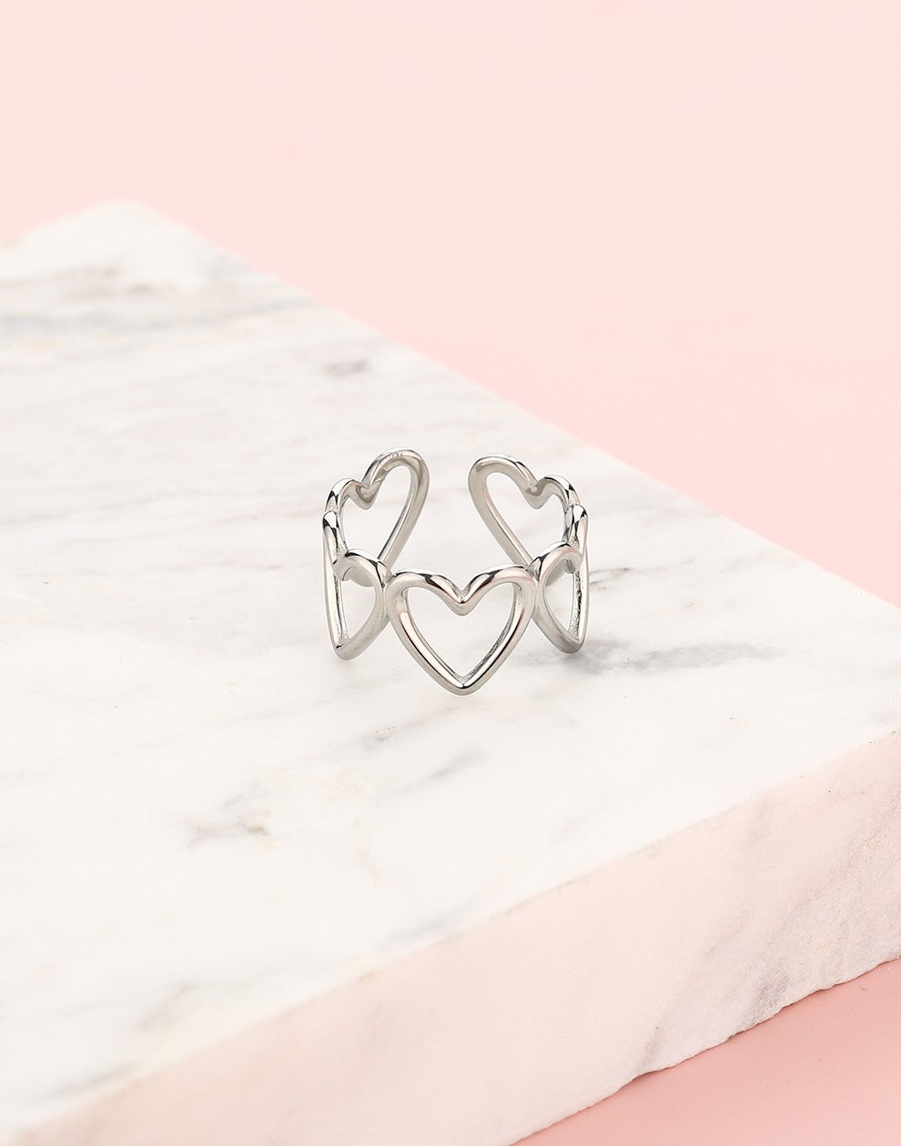 Ring open hartjes groot zilverkleurig