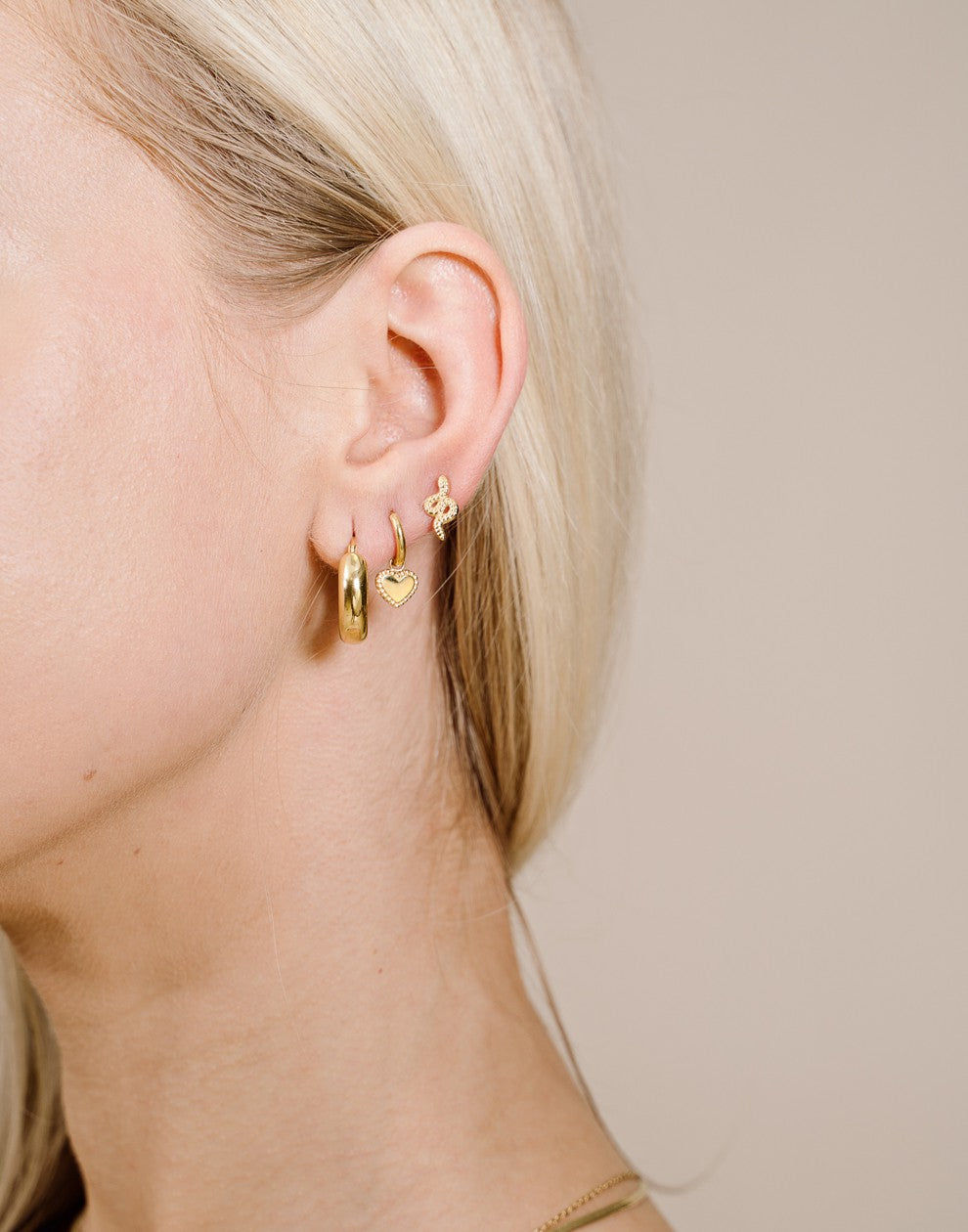 Studs snake gold-colored