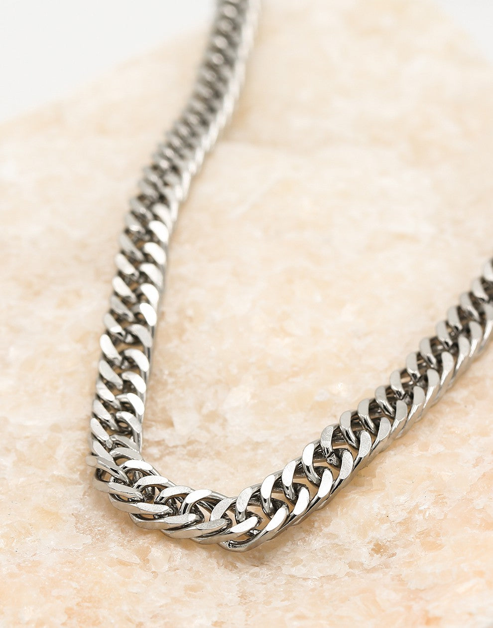 Groffe schakelketting zilverkleurig