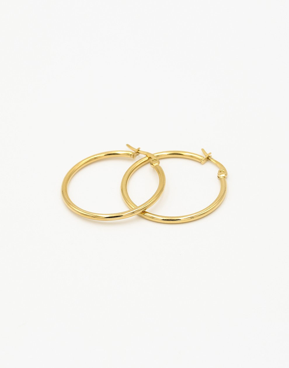 Thin gold-colored hoop earrings 30mm
