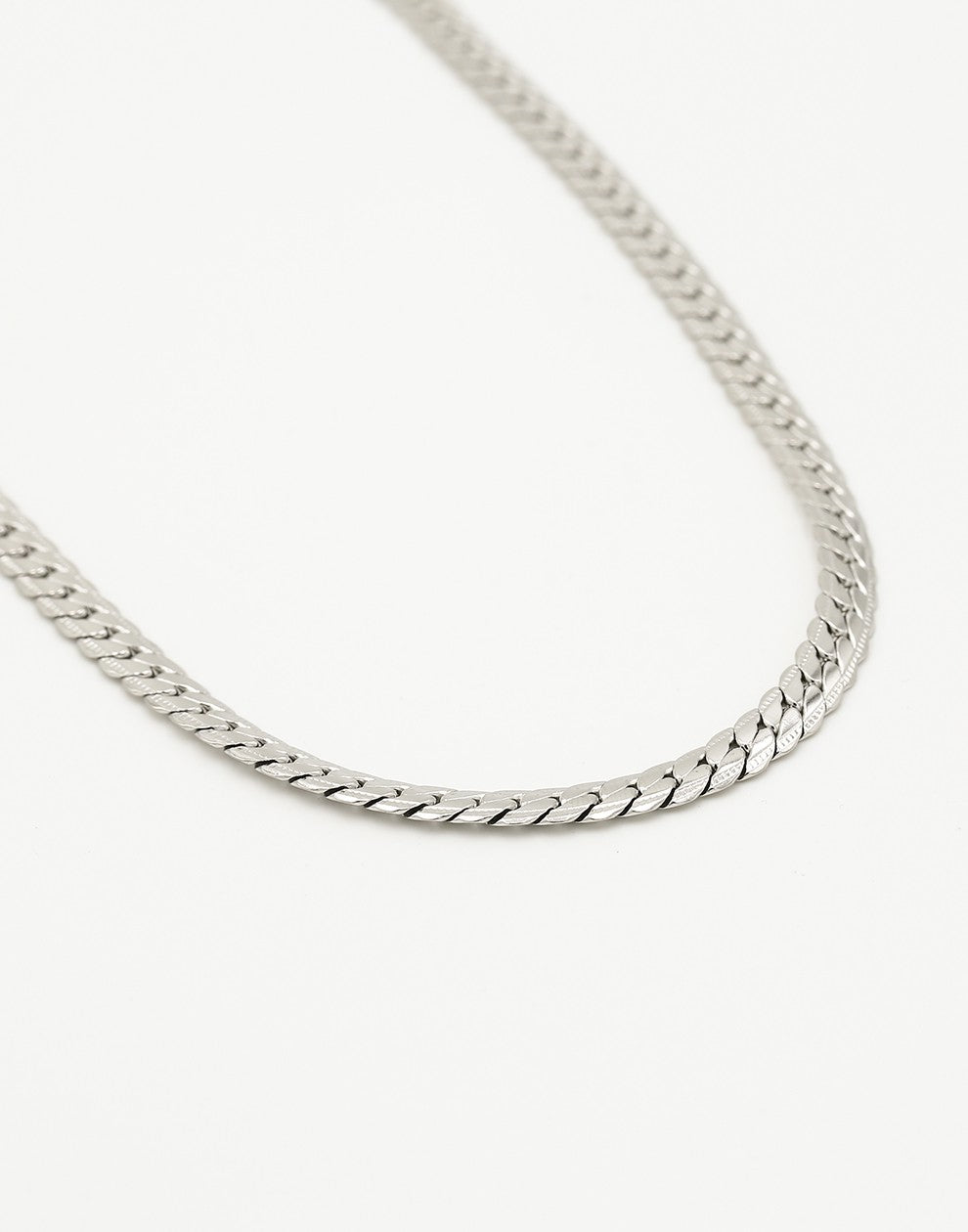 Platte schakelketting zilverkleurig