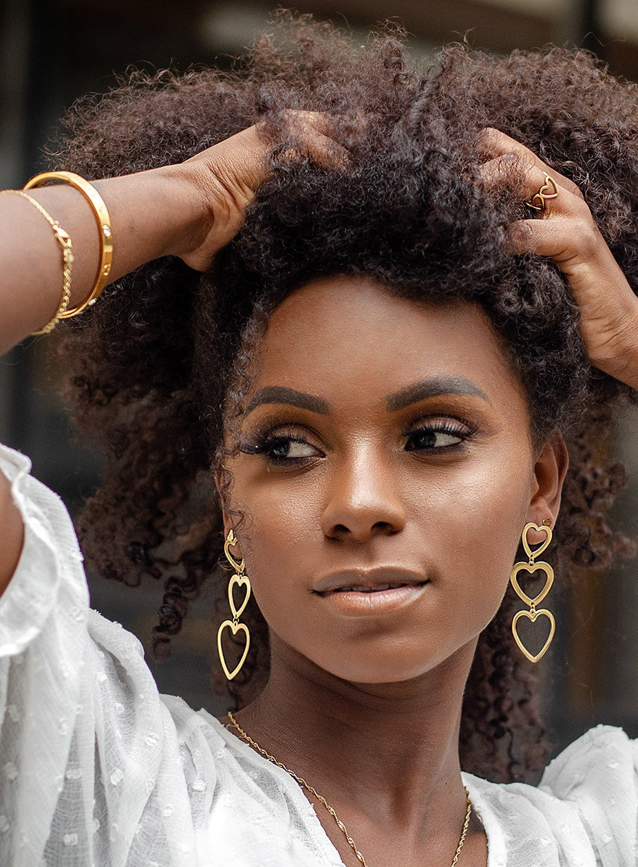 oorhangers open hartjes goudkleurig