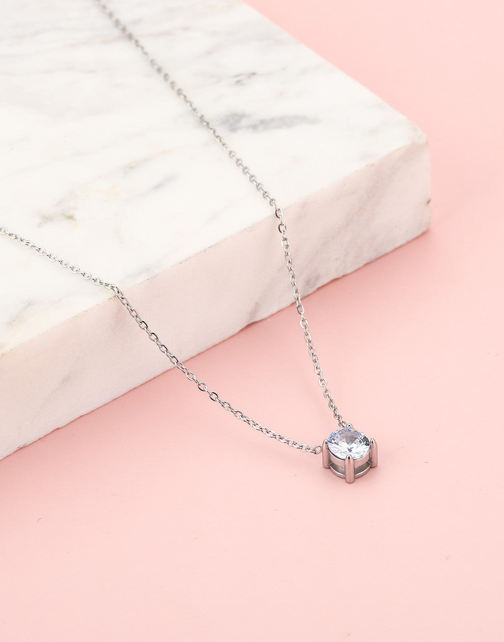 Ketting steen rond zilverkleurig