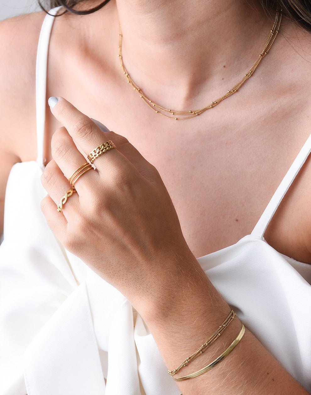 ketting goudkleurig bolletjes drielaags