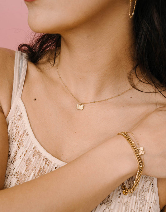 ketting met vlinder goudkleurig