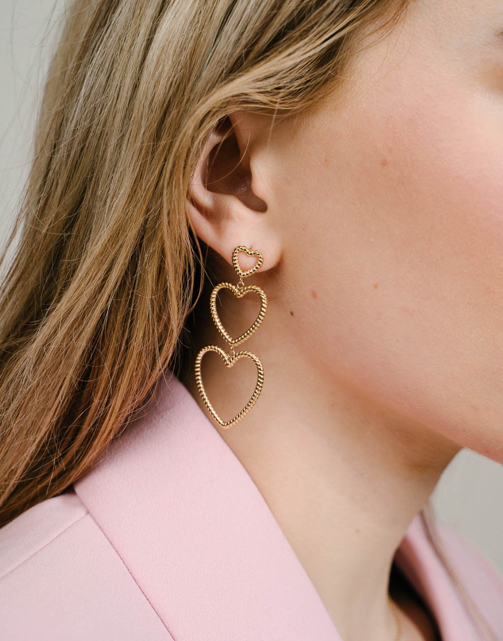 Earrings three hearts gold-colored
