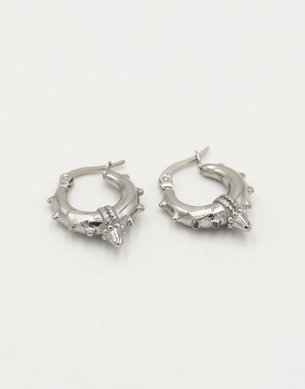 Bali oorbel chunky mini zilverkleurig