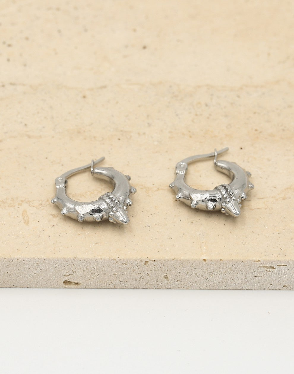 Bali oorbel chunky mini zilverkleurig