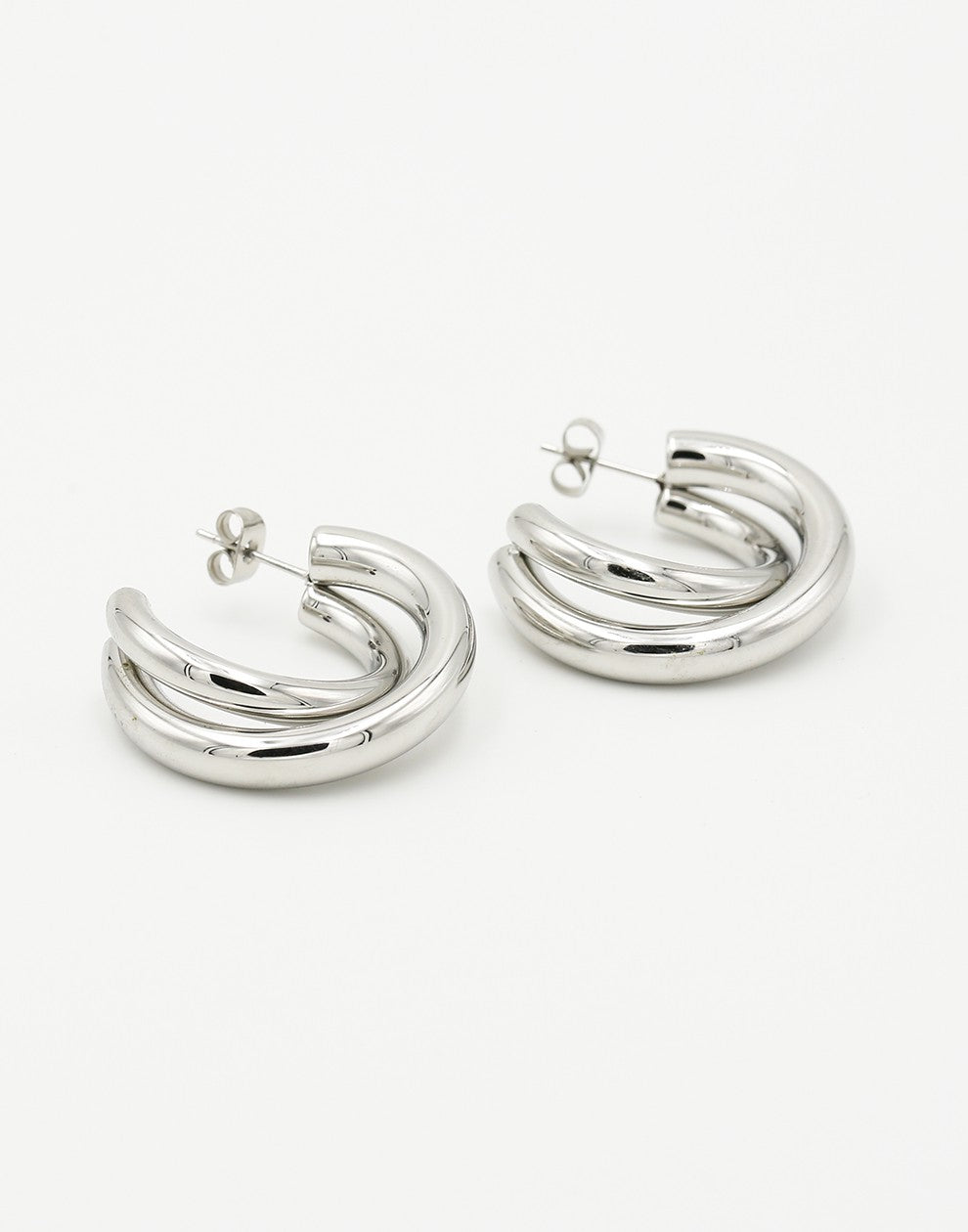 double silver-colored earring