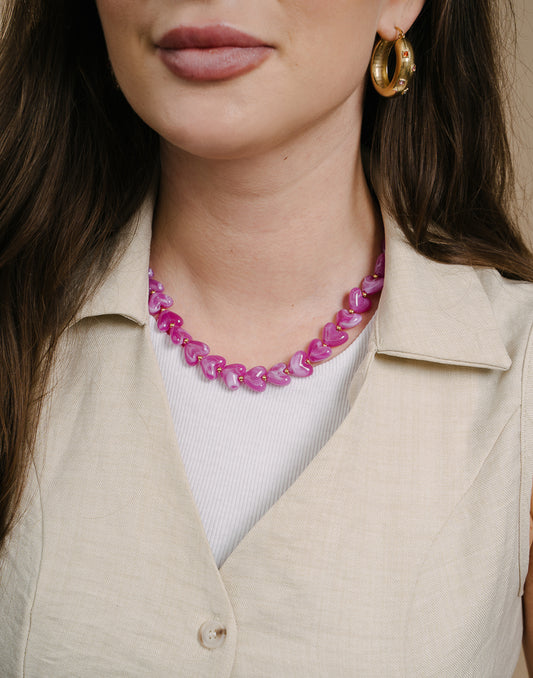 Hartjes kralenketting fuchsia
