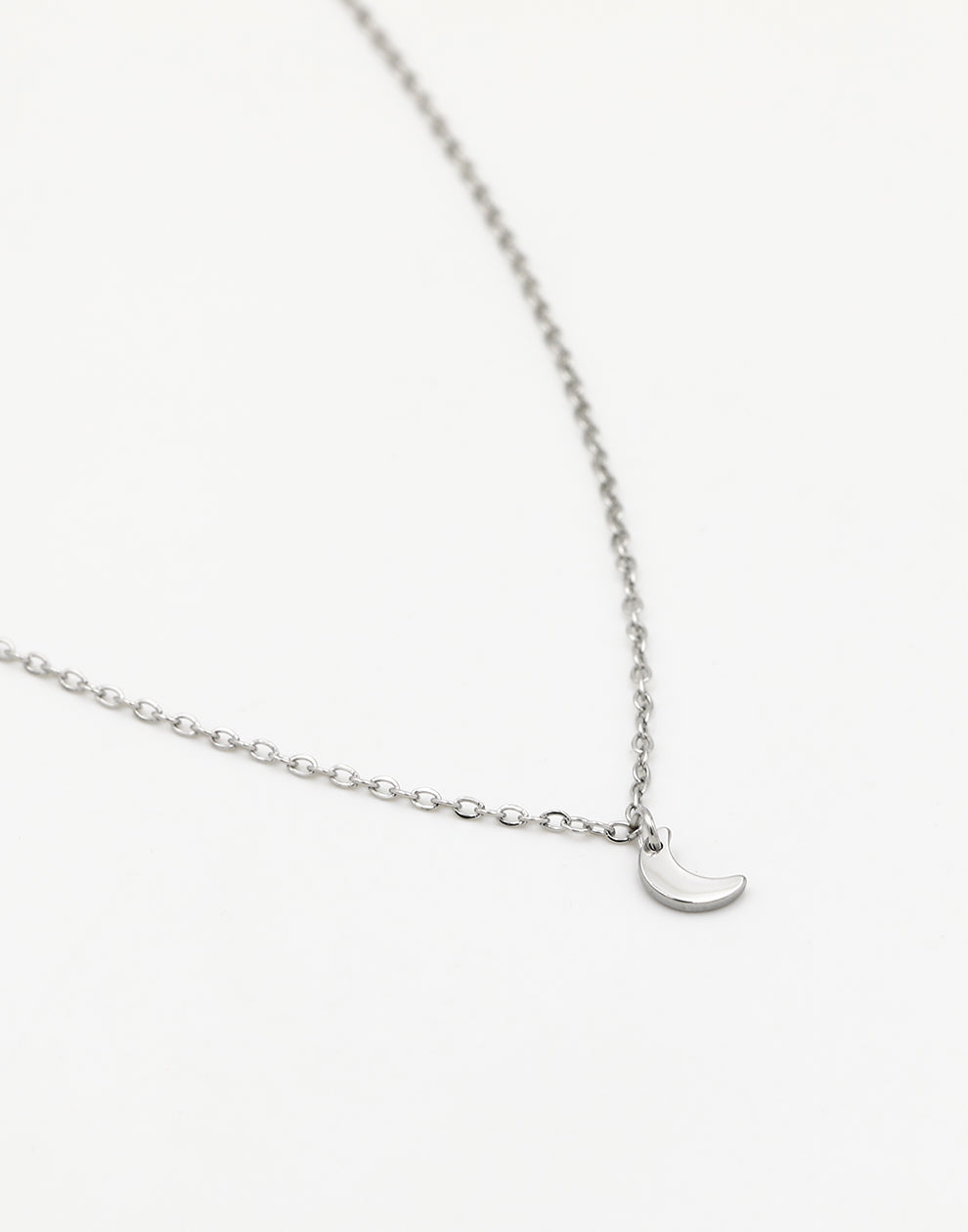 Kleine ketting maan zilverkleurig