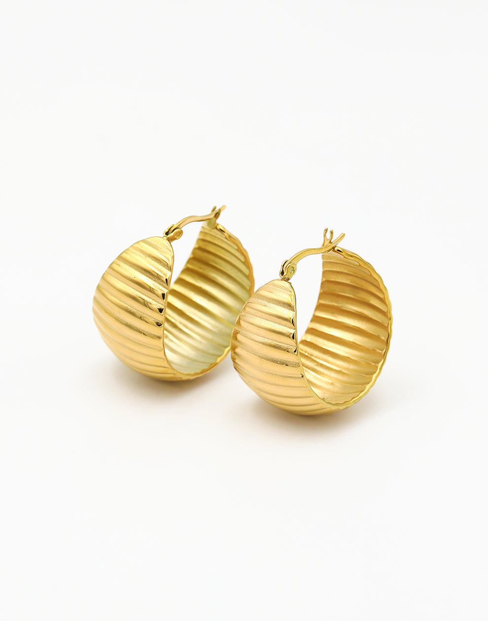 Ovale hoops met geribbeld patroon goudkleurig