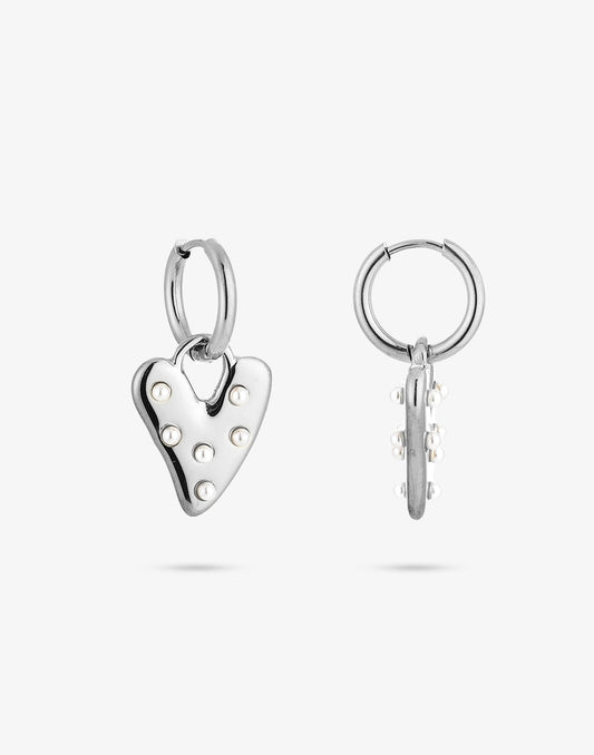 Oorringen met hartje en parels zilverkleurig