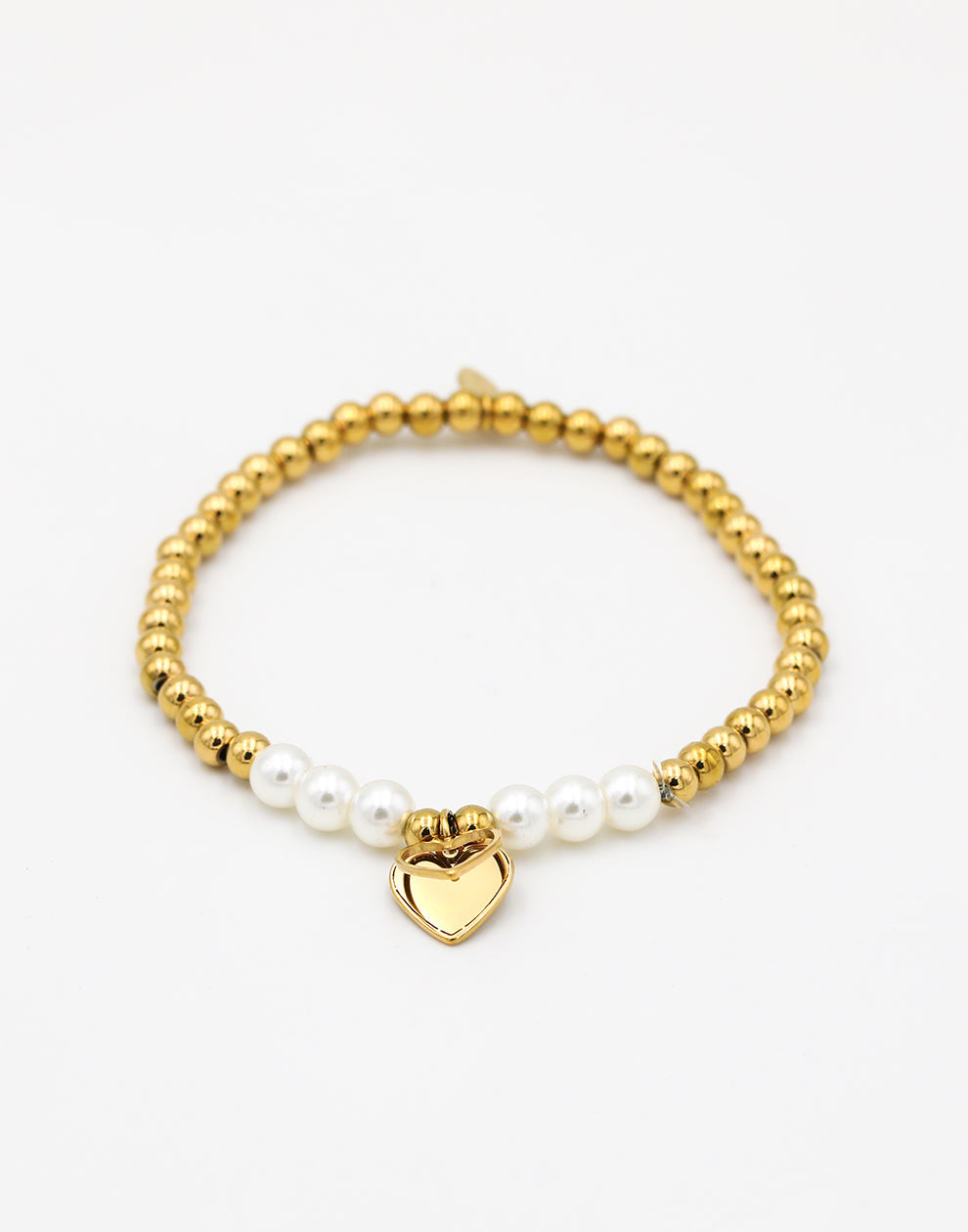 Kralenarmband met parels en hartjes hanger