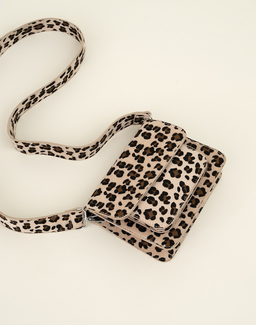 Fluffy panter tas hotsell
