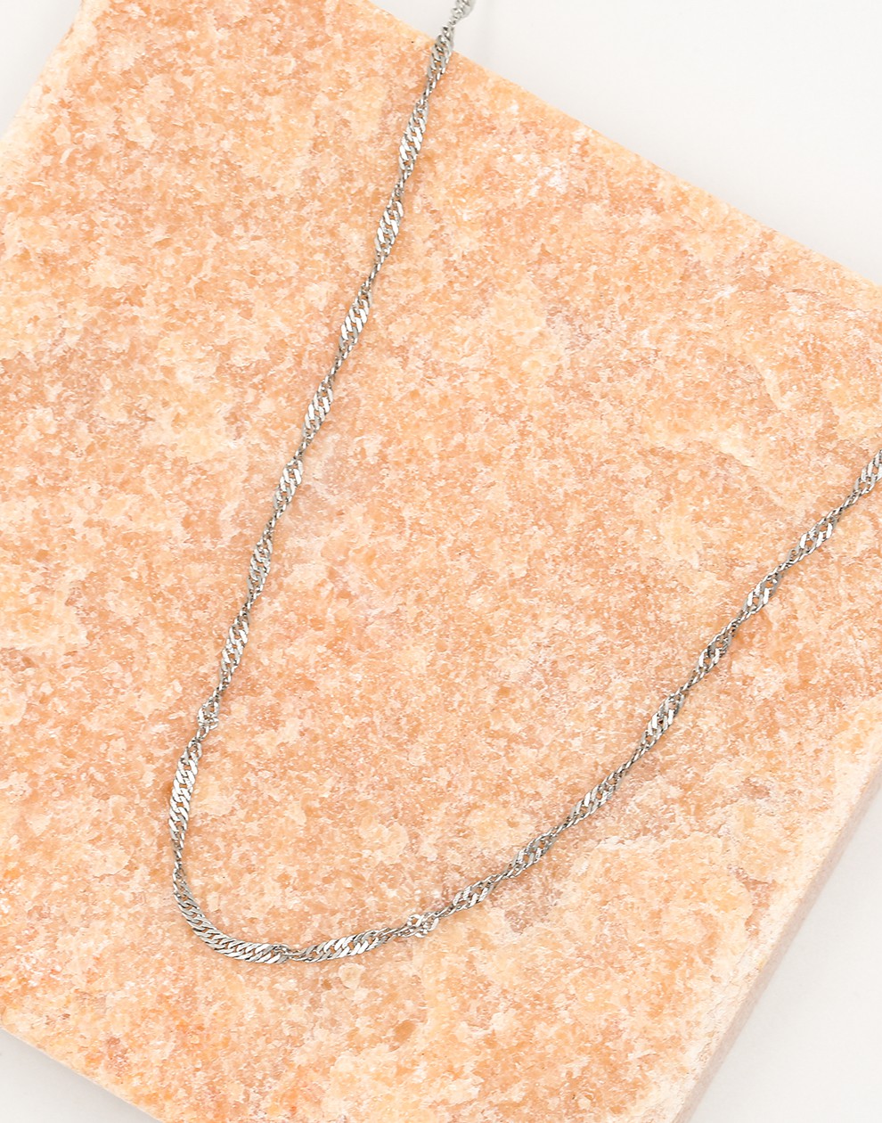 Fijn gedraaide schakelketting 55cm lang zilverkleurig