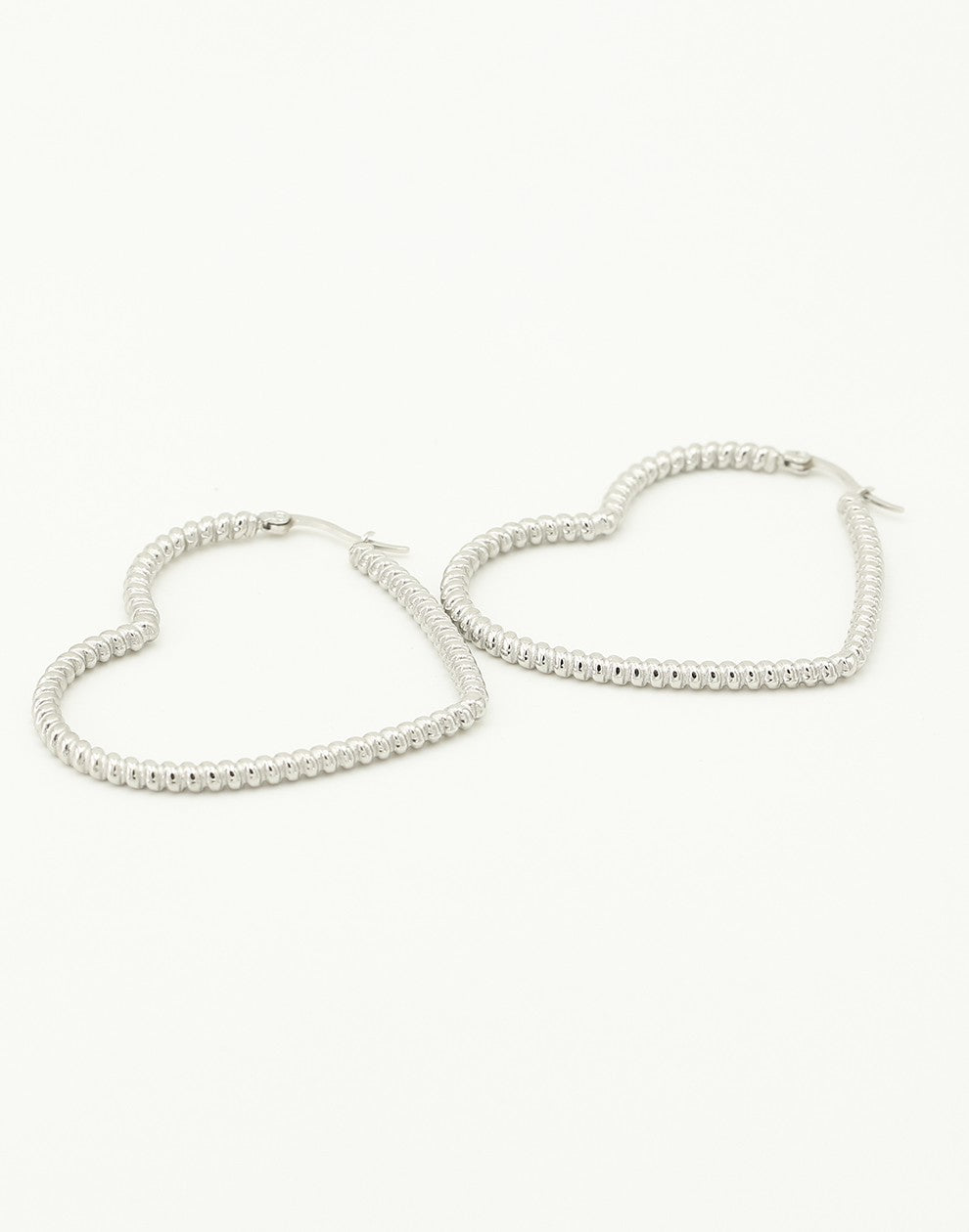 Hoop hart oorbellen bolletjes 50mm zilverkleurig
