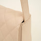 Schoudertas met diamant patroon beige