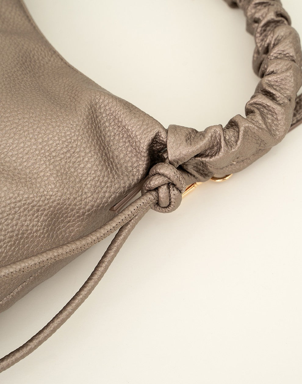 Trendy hand of crossbody tasje brons