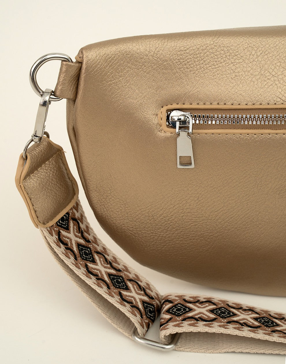 Heup en of crossbody tas met mooie bagstrap goudkleurig