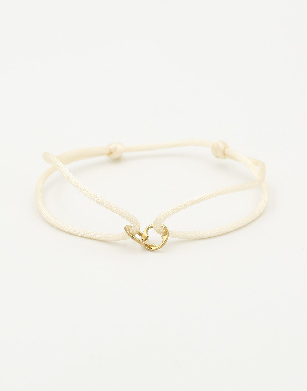 Satijnen armbandje klavers beige