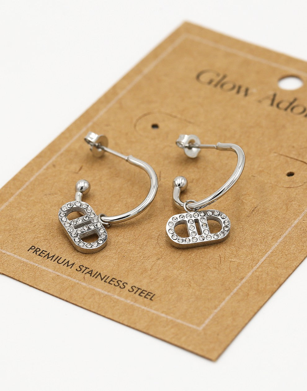 oorhangers DD strass zilverkleurig