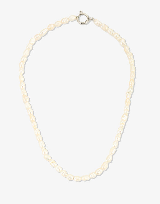 Parelketting met slotje zilverkleurig