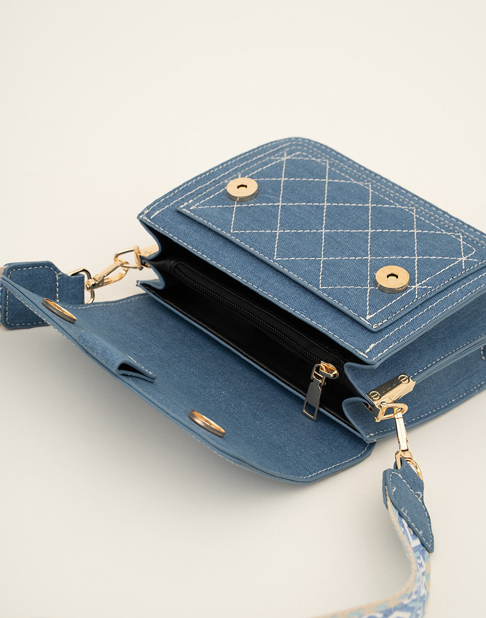 Hippe Jeans tas met gave strap