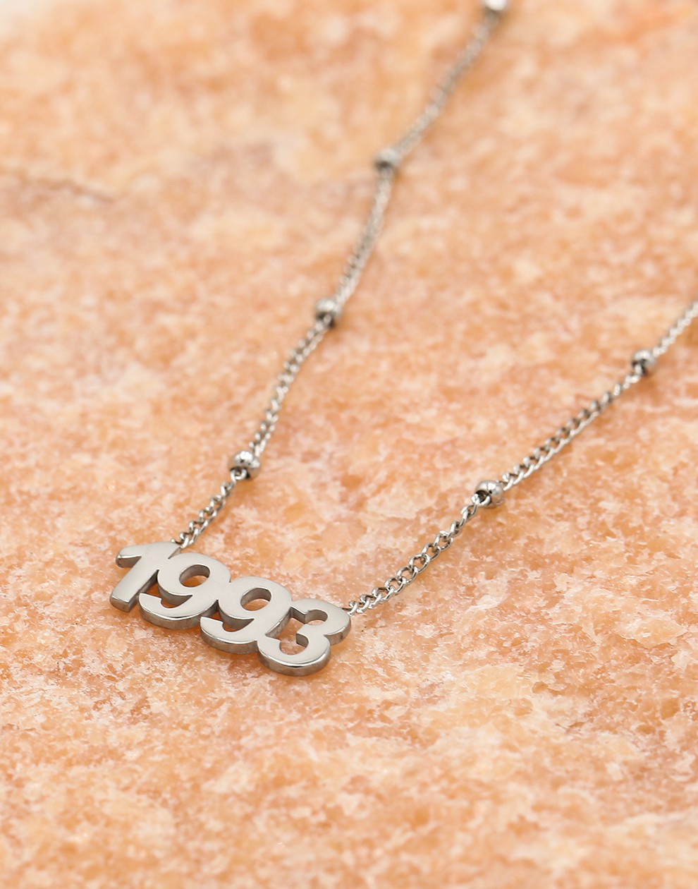 Ketting jaartal 1993 zilverkleurig