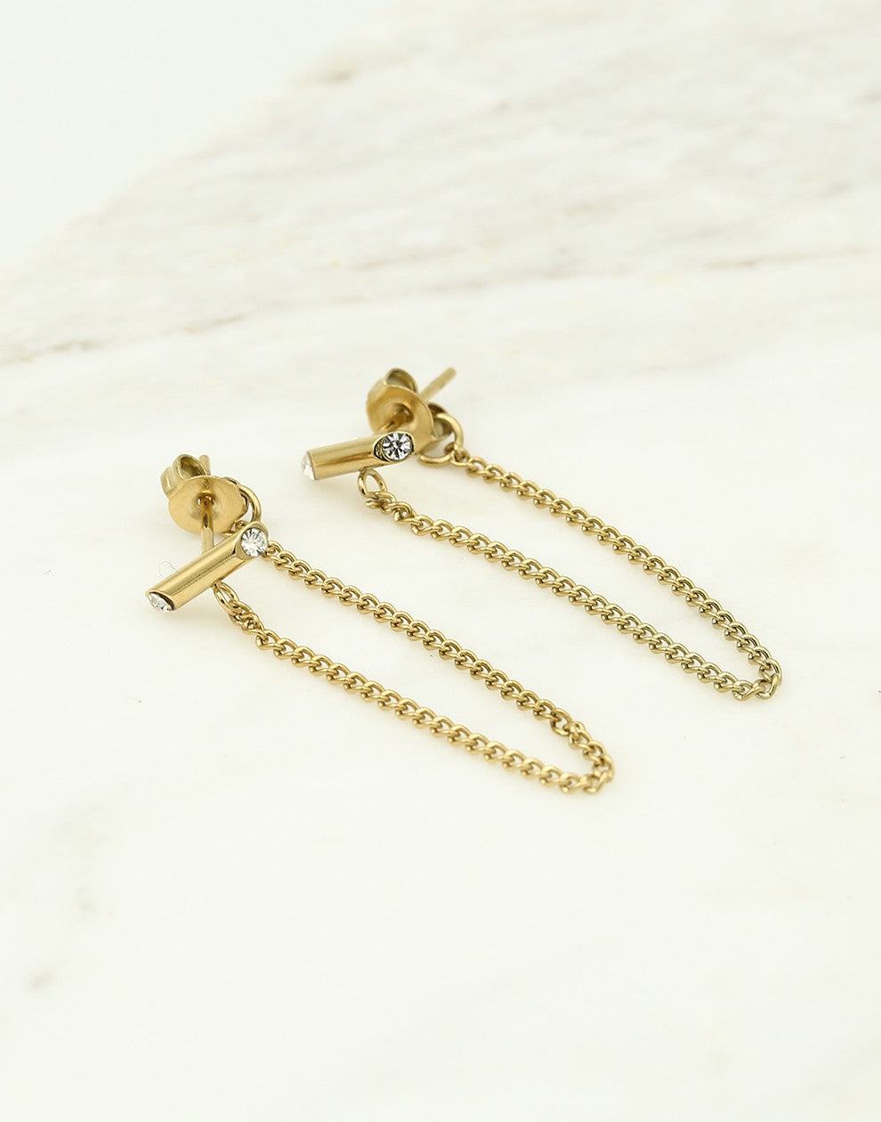 Oorsteker staafje strass met chain goudkleurig