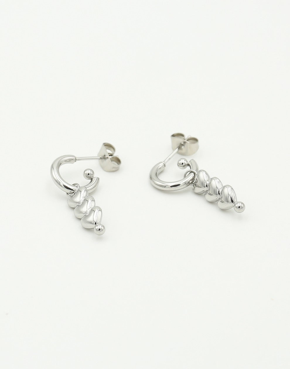 triple heart hanger zilverkleurig