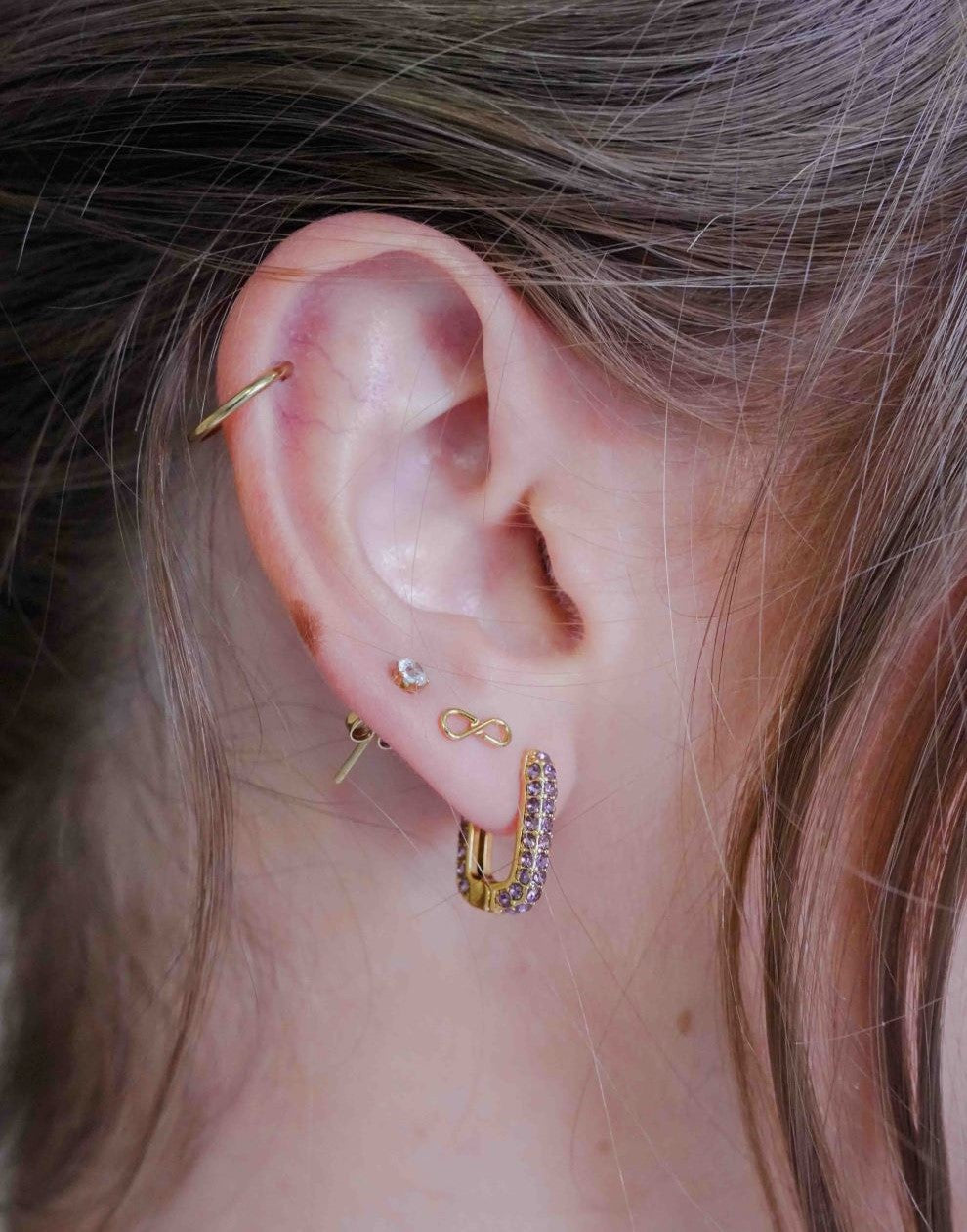 Studs infinity gold