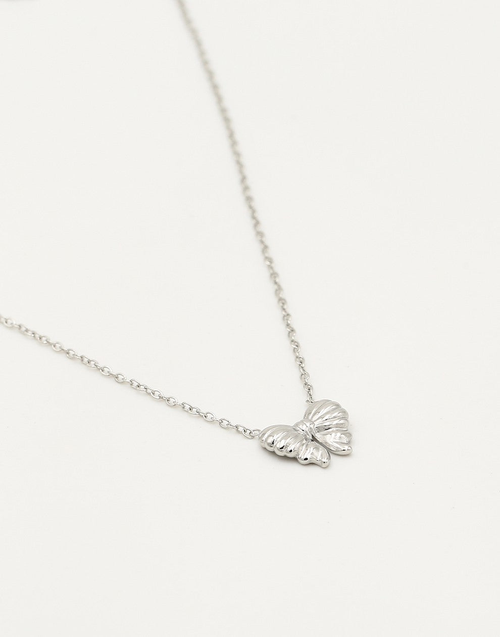 ketting strikje zilverkleurig