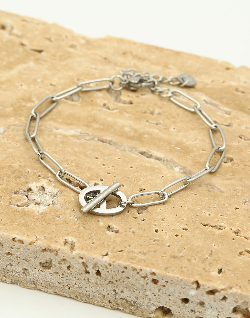 Paperclip armband met symbool kapittelsluiting zilverkleurig