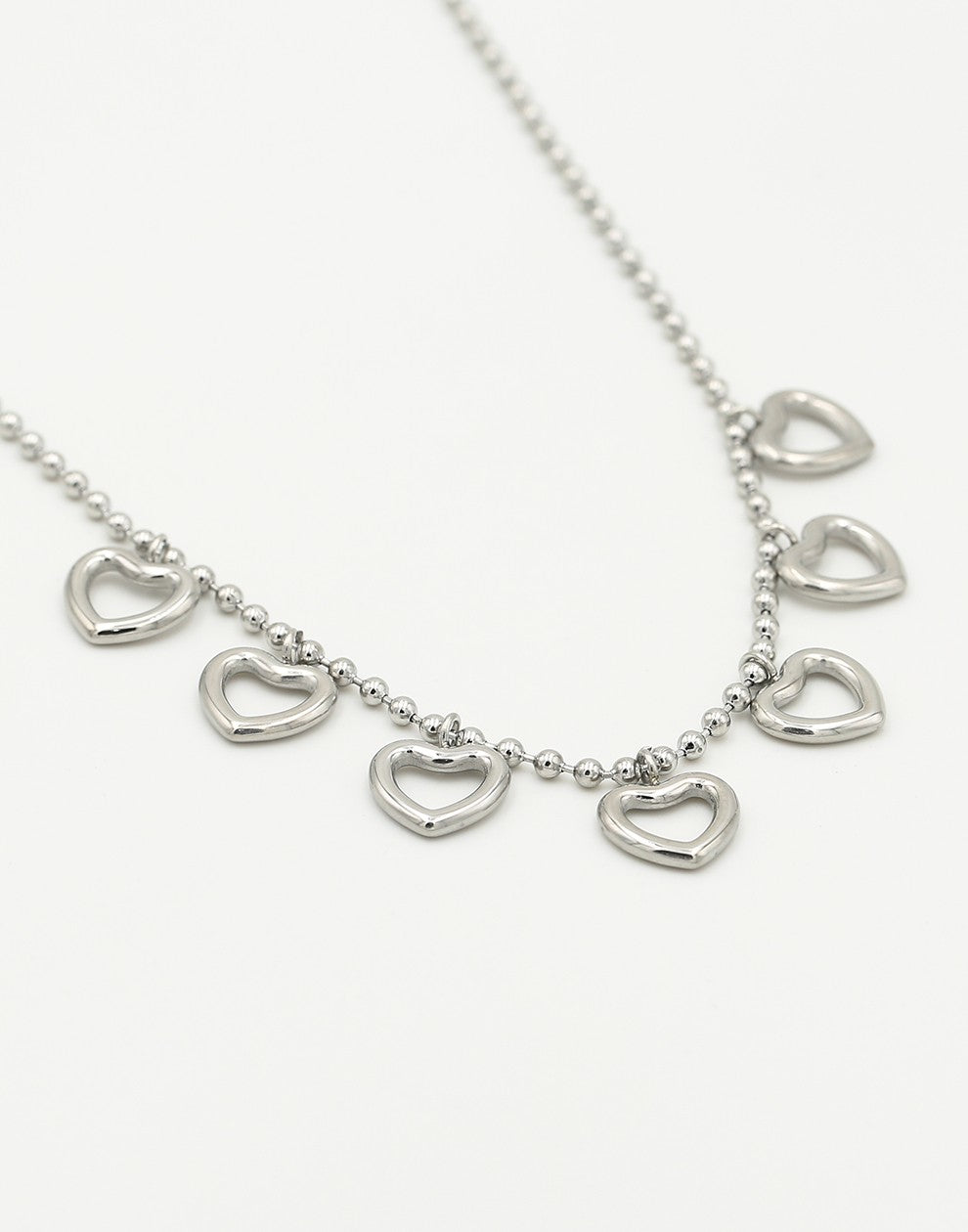 bedelketting open hartjes zilverkleurig