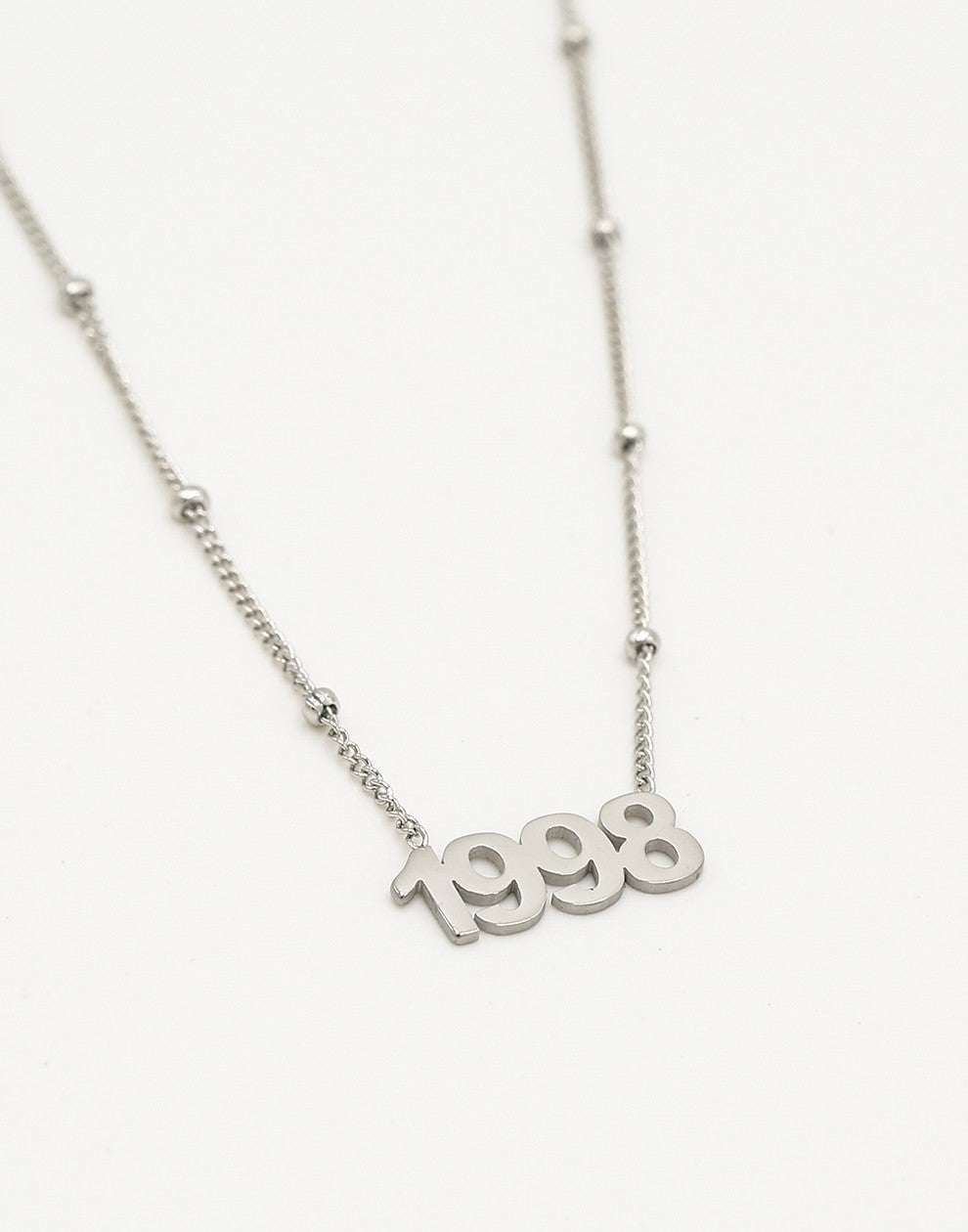 Ketting jaartal 1998 zilverkleurig