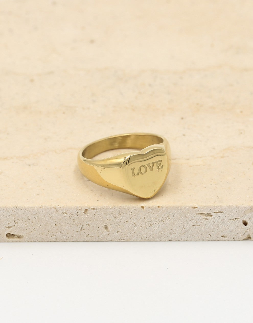 Zegelring hart love goudkleurig