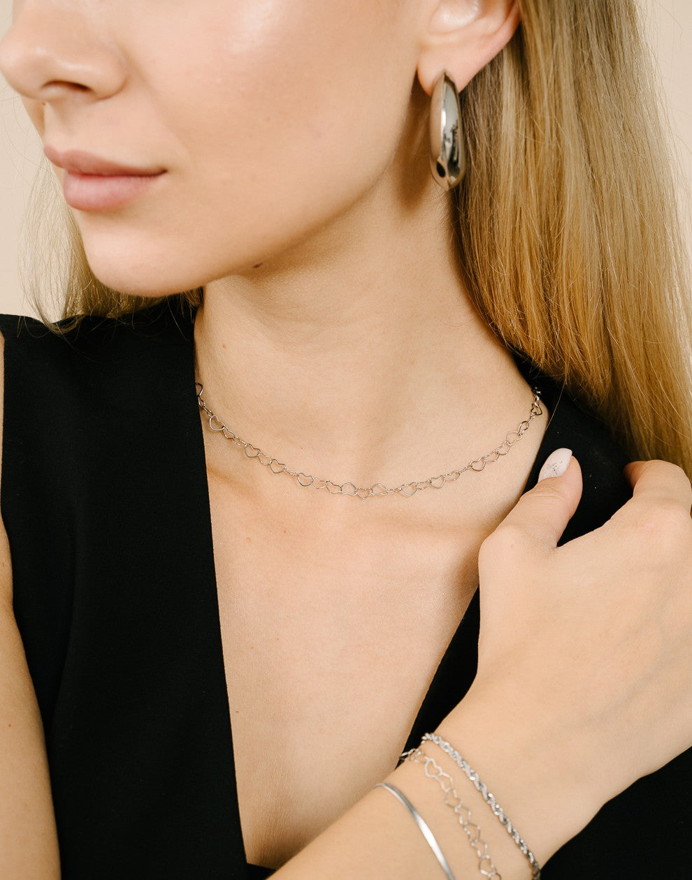 minimalistische hartjes ketting zilverkleurig