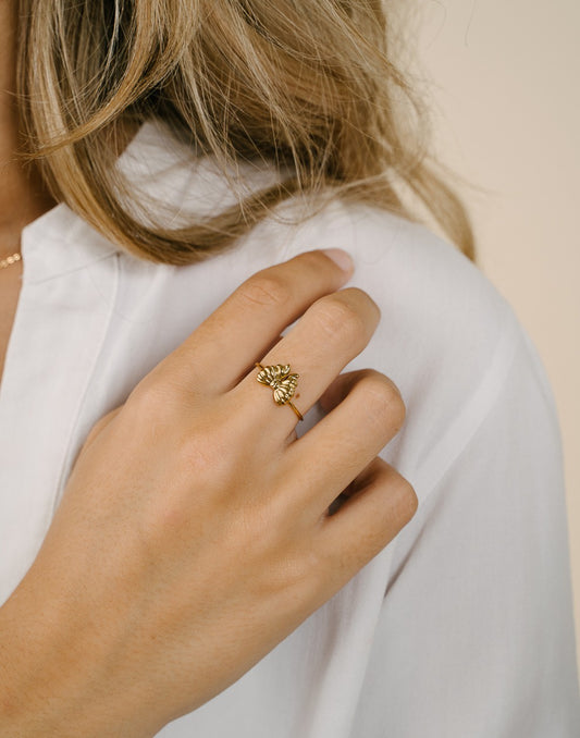 Ring strikje goudkleurig