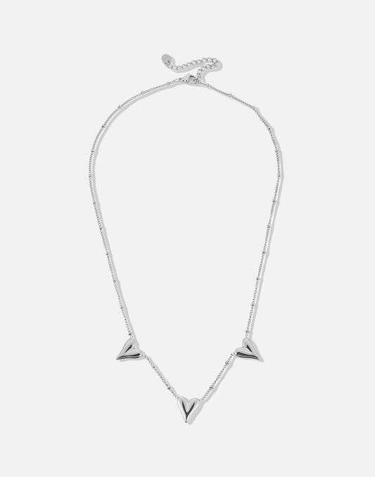ketting drie vintage hartjes zilverkleurig