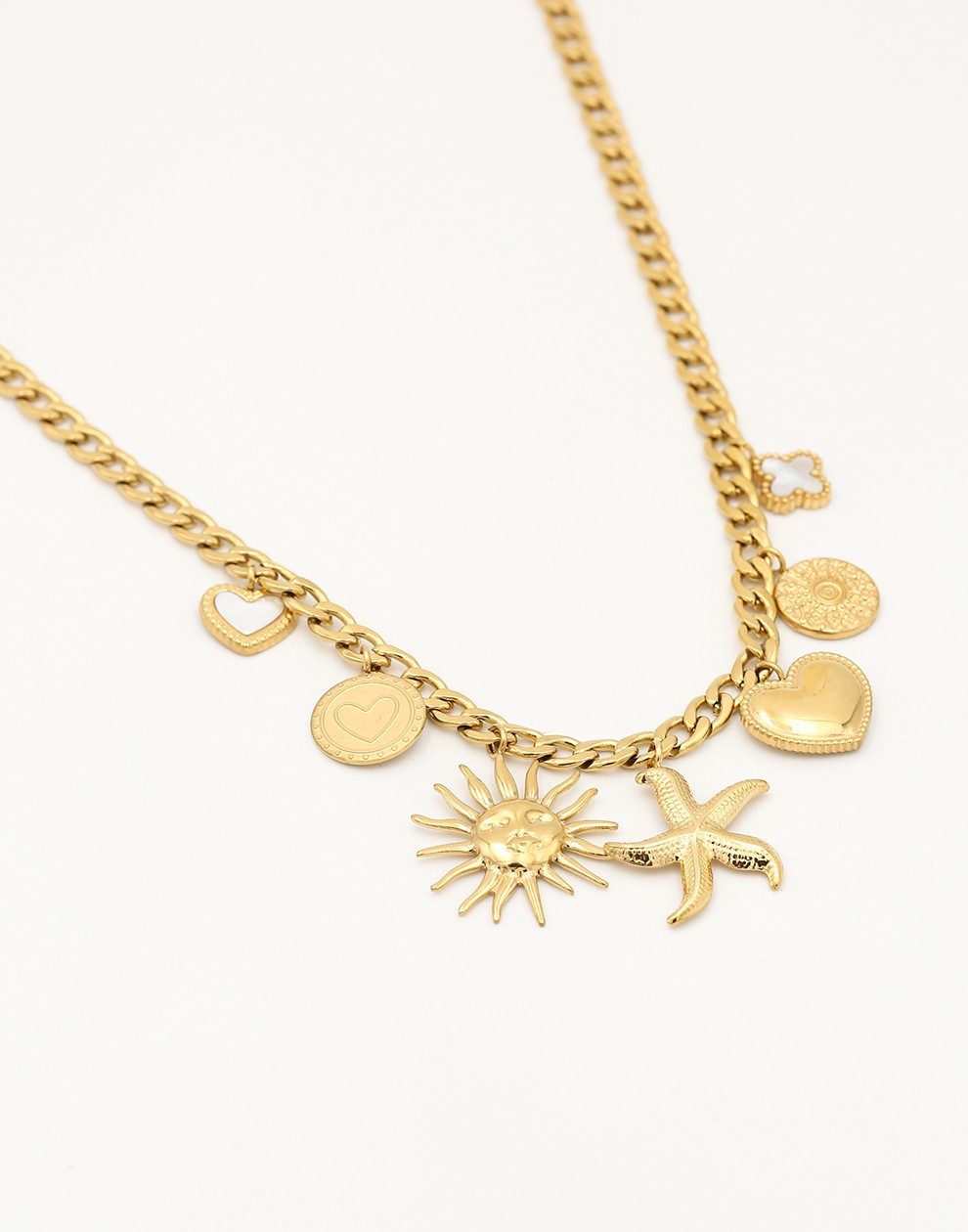 Bedel ketting schakels met verschillende bedels goudkleurig