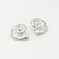 chunky schelp oorbellen zilverkleurig
