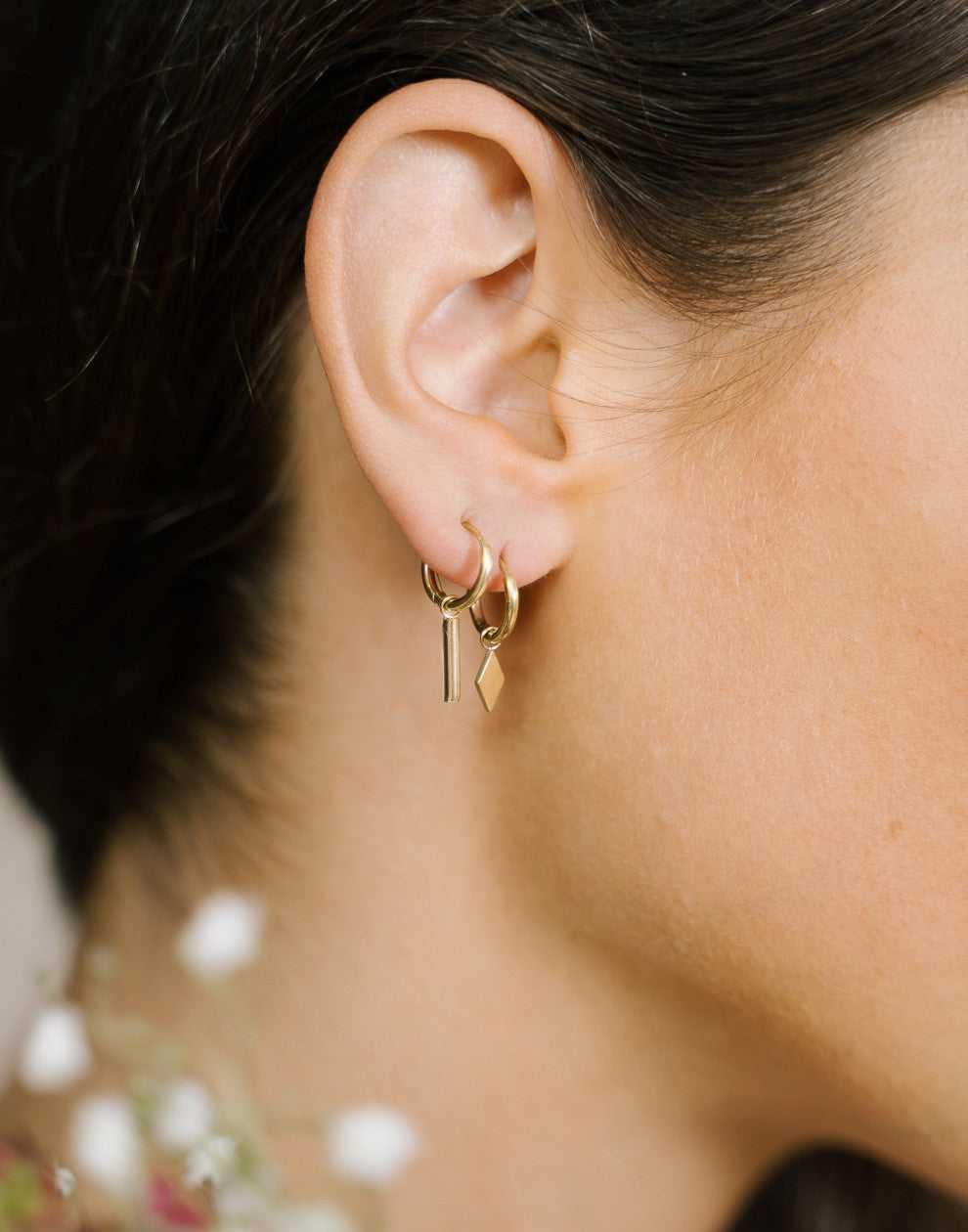 Oorring met ruit hanger goudkleurig
