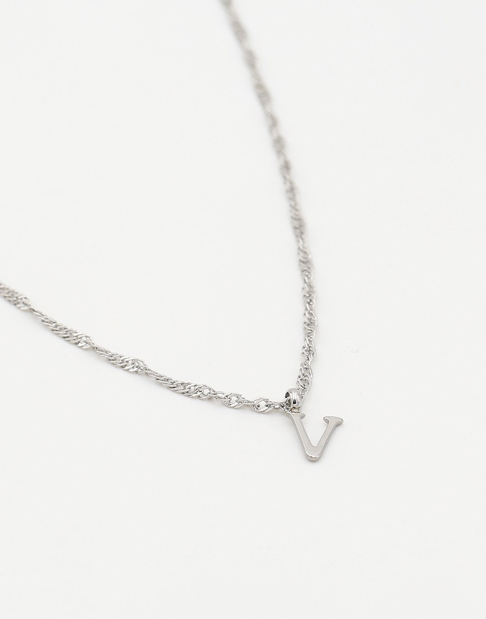 Initial ketting vintage V zilverkleurig