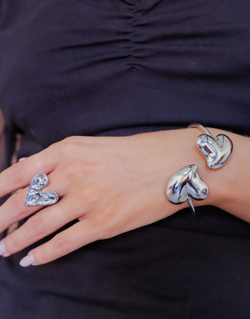 Ring met groot vintage hart zilverkleurig
